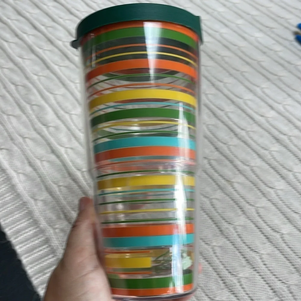 Tervis Fiesta collaboration 24oz tumbler with green lid. Coffee mug Hot/cold.